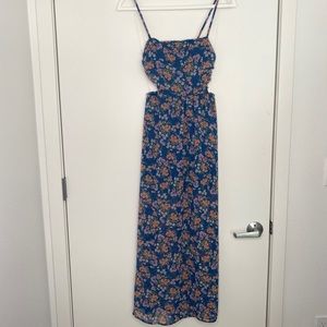New Floral Maxi Dress Size Medium